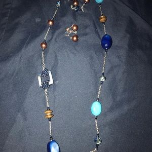 Stunning necklace and earrings set